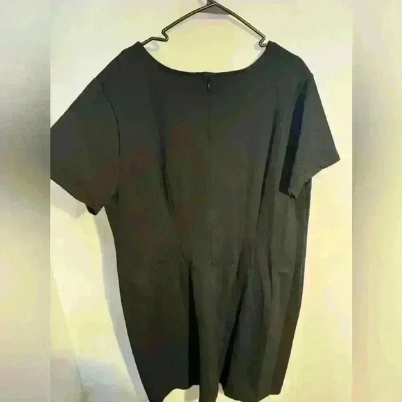 Women’s black Cato work dress with back zipper 22/24w - Picture 3 of 3
